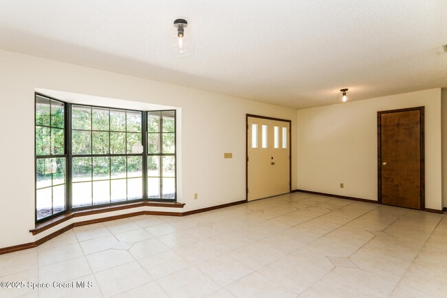 Photo - 7001 Windover Way