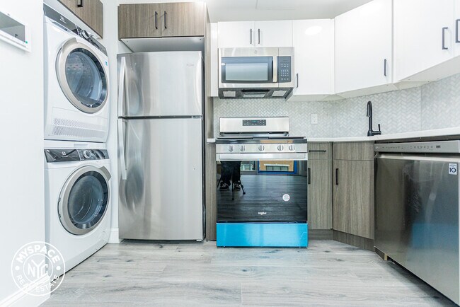 Photo - 133 Stanhope St Apartment Unit 3F