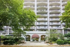 Building Photo - 15 Stewart Pl Unit 3D