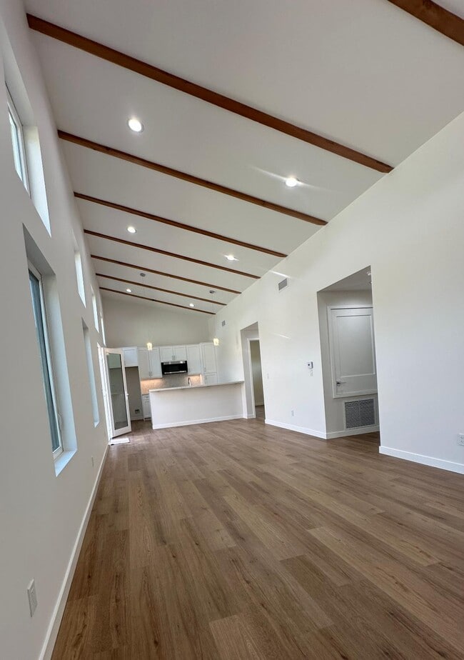 Photo - 1853 N Ave 53