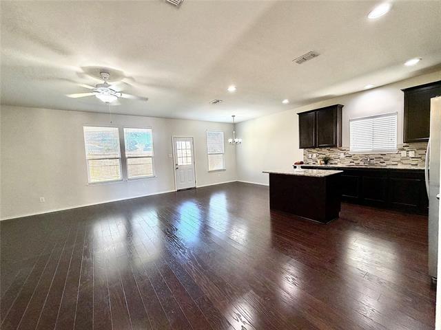 Photo - 412 Magma Dr