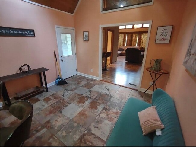 Photo - 314 New Crossing Trail E