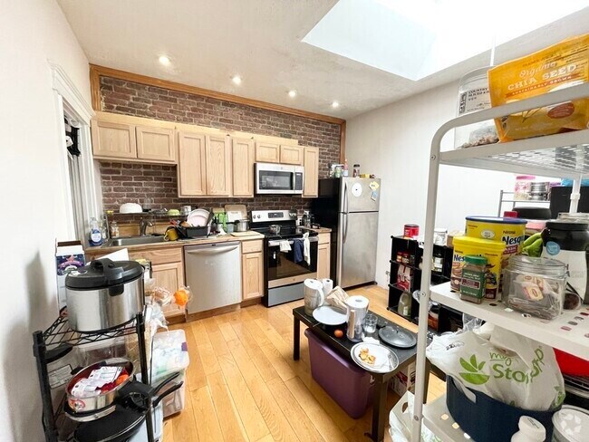 Building Photo - 24 S Huntington Ave Unit 2 Rental