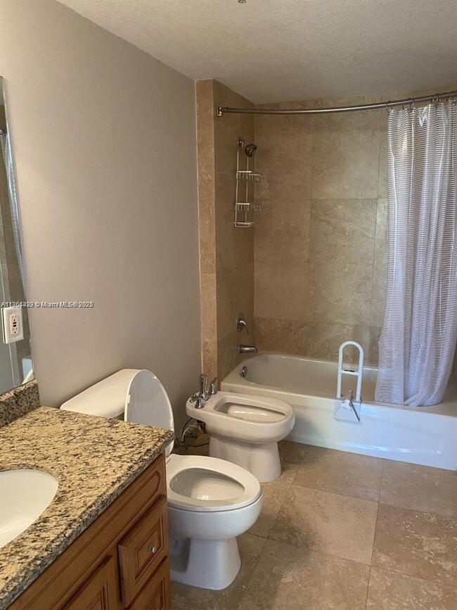 Photo - 3530 SW 22nd St Unidad 913 Rental