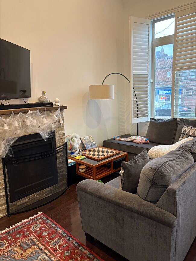 Photo - 287 Kingswood Rd