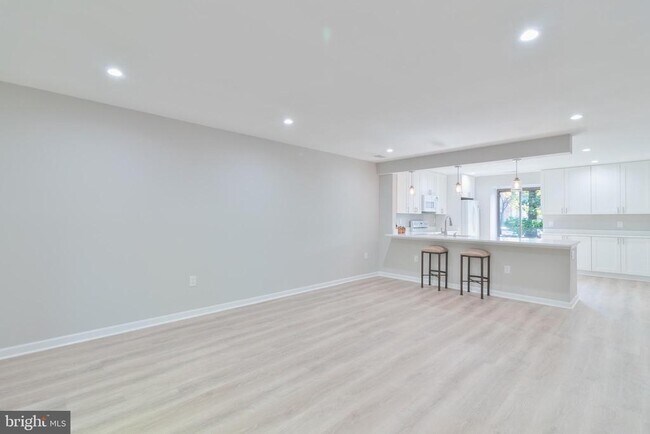 Photo - 8748 Ridge Hollow Ct