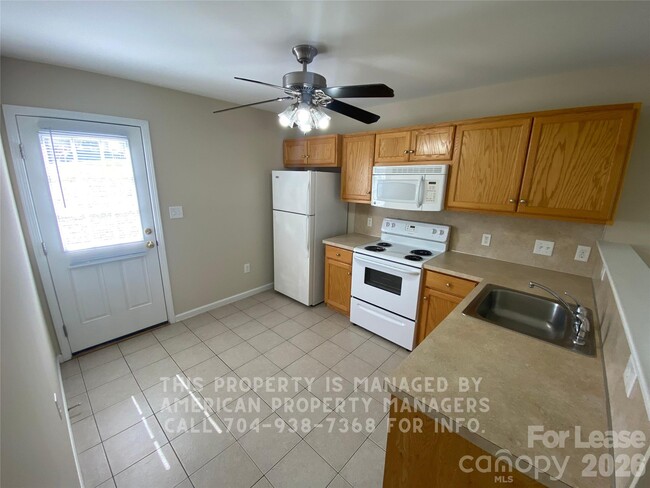 Photo - 4135 Broadstairs Dr SW