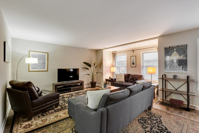 Photo - 226 S Hoyne Ave Unidad ID1255621P