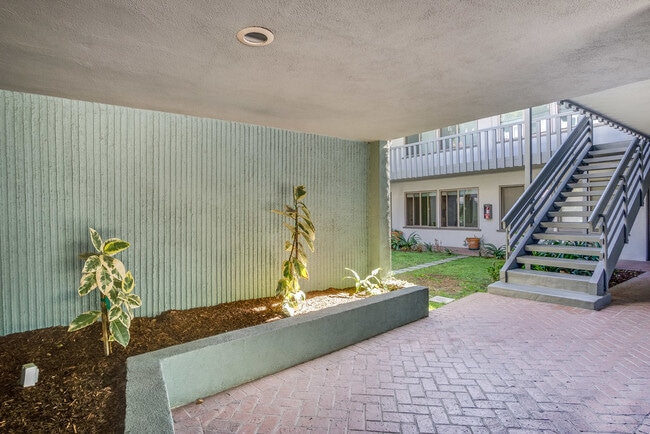 La Brea Apartments