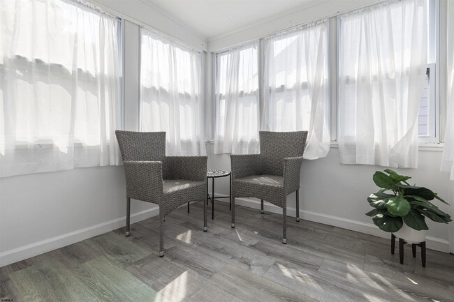 Photo - 115 N Wilson Ave