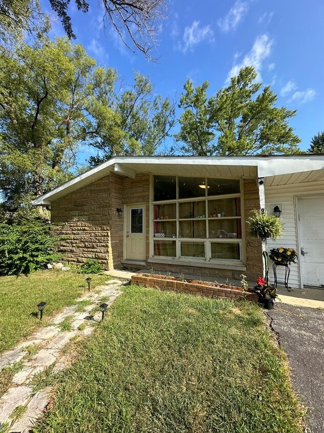 3 Bedroom 1.5 Bath House in West Lafayette - 3 Bedroom 1.5 Bath House in West Lafayette