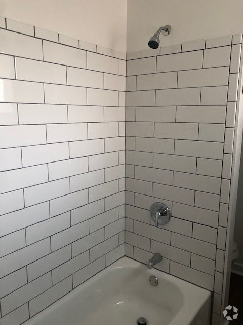 Building Photo - 723 Anaheim St Rental