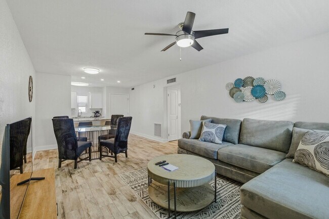 Photo - 3909 W Cleveland St Unit ID1371161P