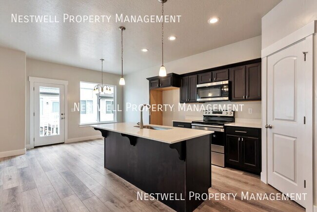 Photo - 1562 W State Rd