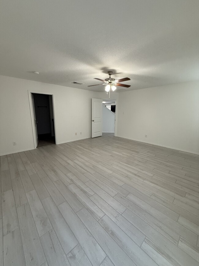 Photo - 1045 Polmont Ct