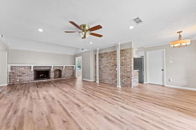 Building Photo - 9407 Brooding Oak Cir