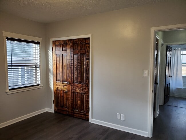 Photo - 138 Elmwood Dr