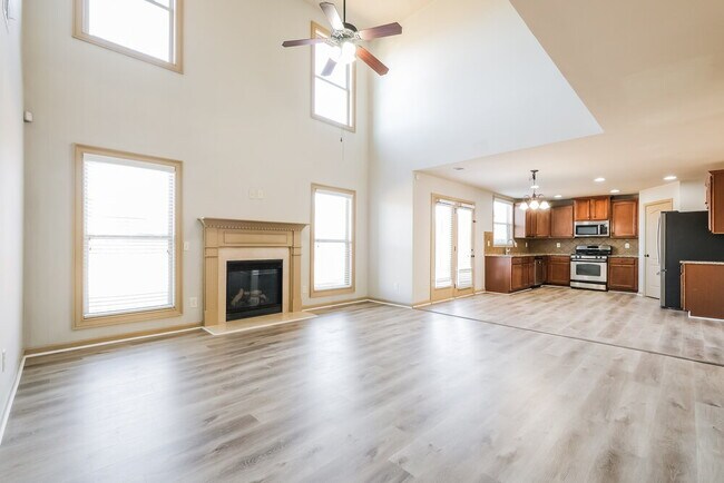 Photo - 3353 Sag Harbor Ct NE