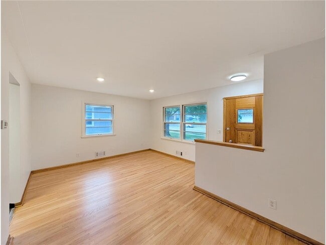 Photo - 5713 Xerxes Ave S