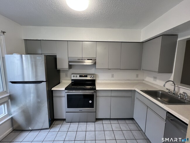 Building Photo - 1423 Quinnipiac Ave Unit 812