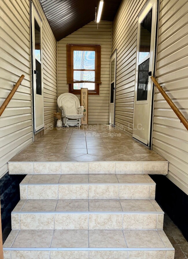 Photo - 117 N Shamrock St Unit 5