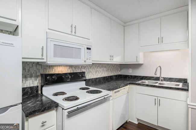 Photo - 147 Park Ridge Dr