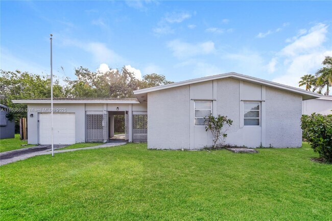 Building Photo - 2480 NW 63rd Ave Rental