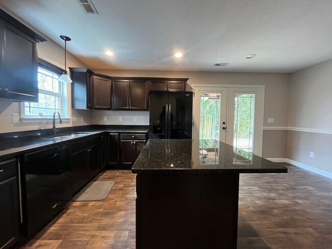 Photo - Adorable 3/2 Ready To Move In Now!