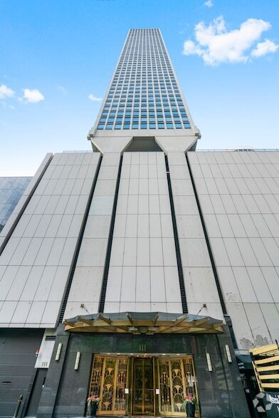 Building Photo - 111 E Chestnut St Unit 12H Rental