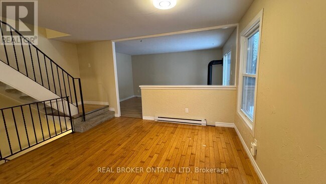 Photo - 230 Clarke Rd