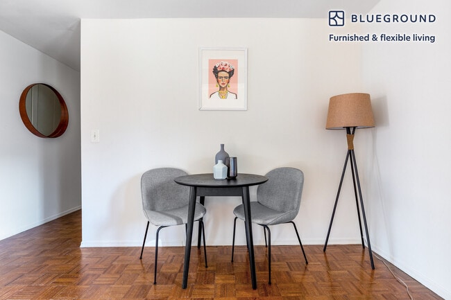 Photo - 360 W 34th St. Unidad SI FL8-ID439