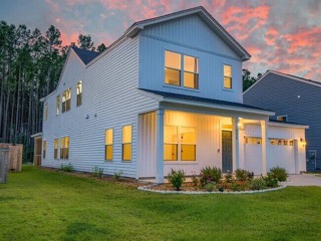 Photo - 4 Bedroom 4 Bath Home in Summerville!