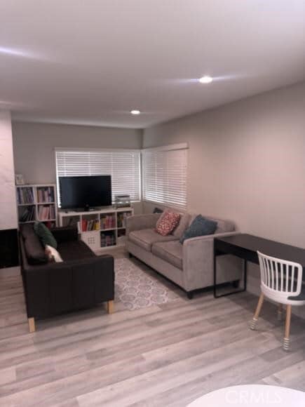 Photo - 9241 Walker St