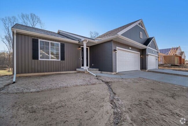 Building Photo - 15919 Cedar Dr Rental