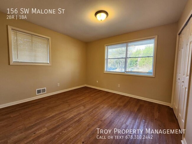 Photo - 156 SW Malone St