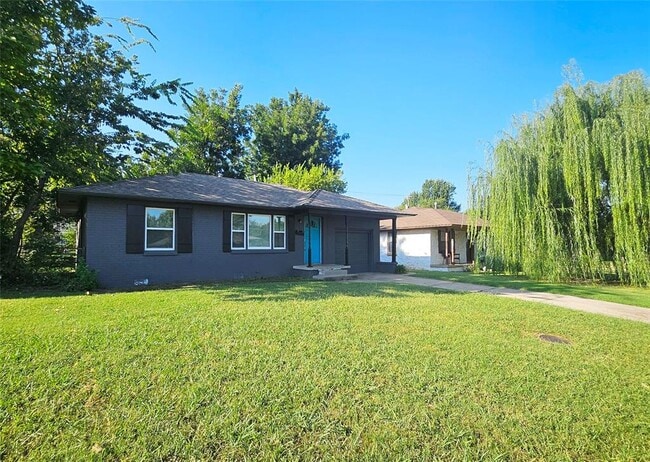 Photo - 2132 Churchill Pl