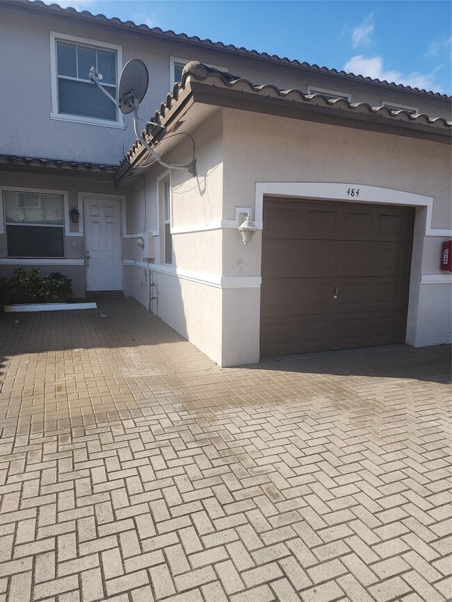 Building Photo - 484 NW 43rd St