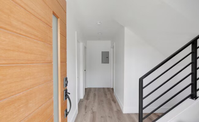 Photo - Newer Townhouse Available! Unit #1148 1/2