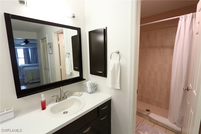 Building Photo - 10805 Queen Anne Ln Unit 203 Rental