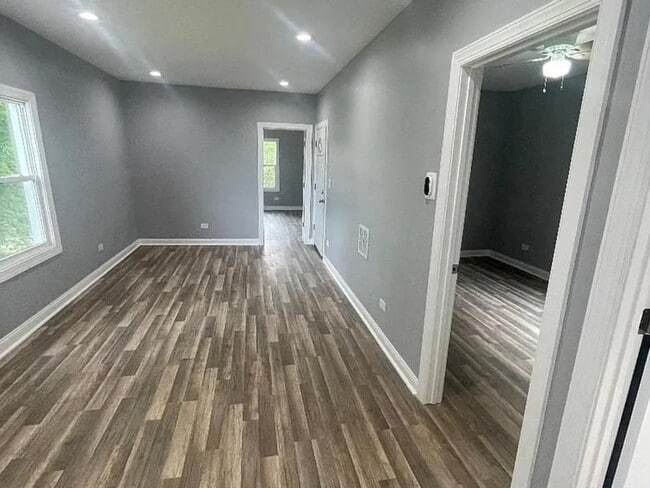 Photo - 3021 138th Pl Unidad 2