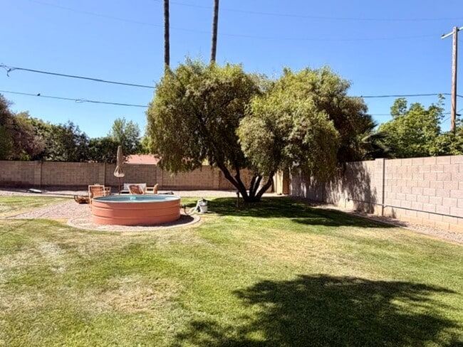 Photo - Updated Central Phoenix 3 bed, 2 bath with open layout, stainless steel appliances, and large irr...