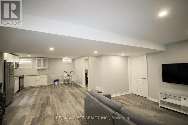 Photo - 150 Valley Vista Dr