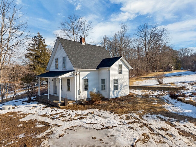 Photo - 620 Town St