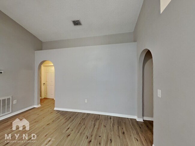 Photo - 8537 English Oak Dr