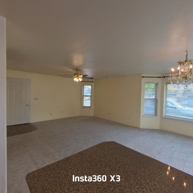 Photo - $300 OFF 1st Month's Rent!! - Charming 3 B...