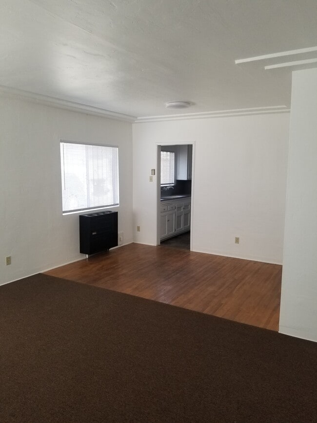 Photo - 572 W 1st St Unit 572