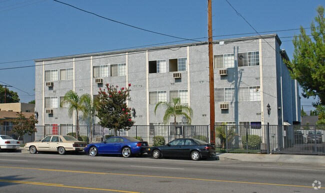 Photo - 6242-6248 Vineland Ave Apartments