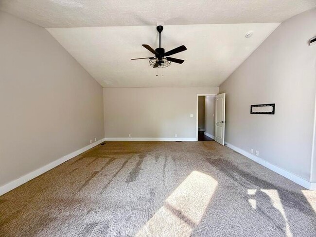 Photo - 2154 Wasatch Blvd Unidad 2154 (Upstairs)