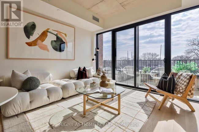 Photo - 761 Queen St E Unit 205