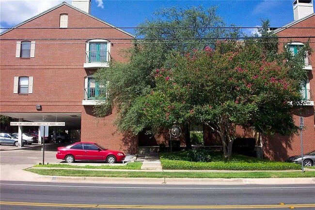 Photo - 106 E 30th St Condo Unit 304